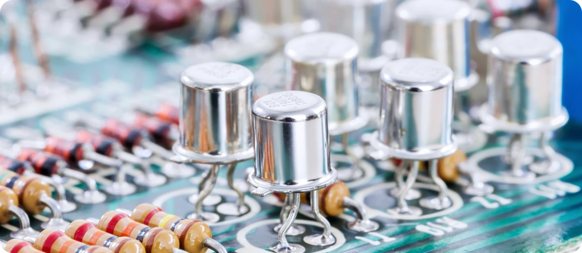 オンデマンド産業生産向けの高度な半導体製造および電子部品
